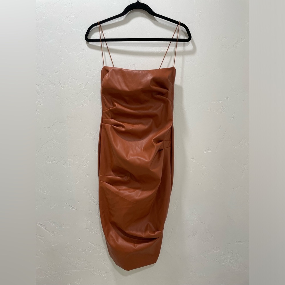NWT Nookie Posse x Revolve Women 8 Large Midi Dress Faux Leather Brown Tan Flaw - Picture 2 of 16